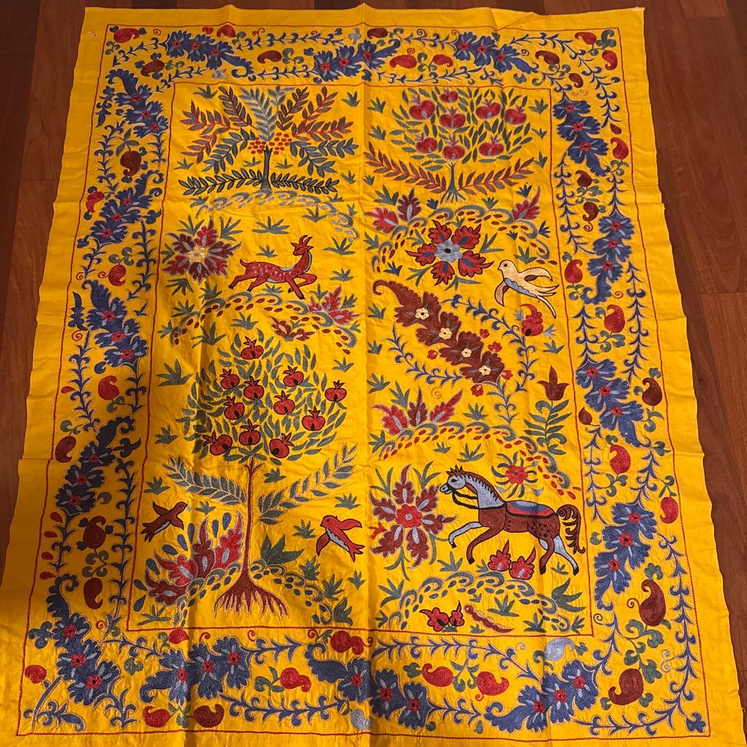 新品　スザニ　花柄刺繍の黄色