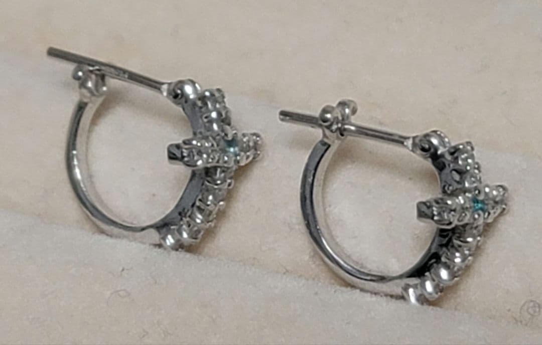 プラチナ　ダイヤモンド　フープピアス