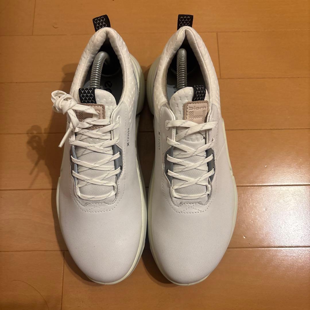 ecco BIOM エコー バイオム ゴルフシューズ スパイクレス ホワイト