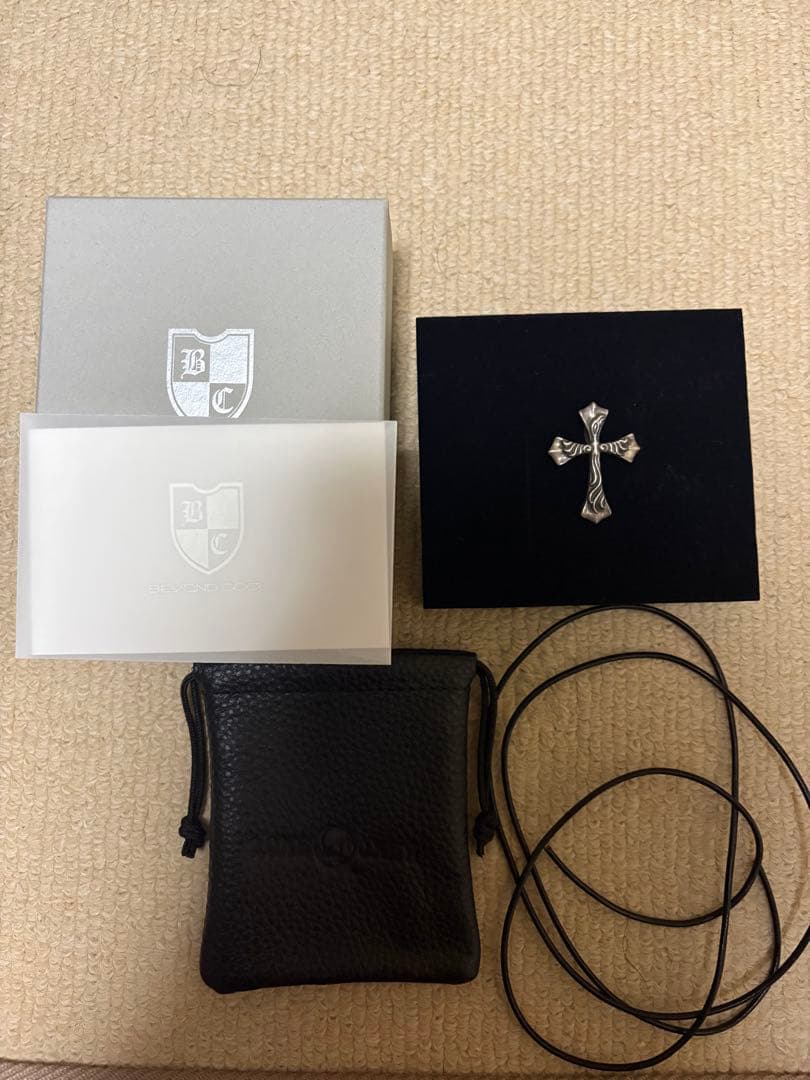 LONE ONES クロスネックレス Mサイズ期間限定価格35000→25000