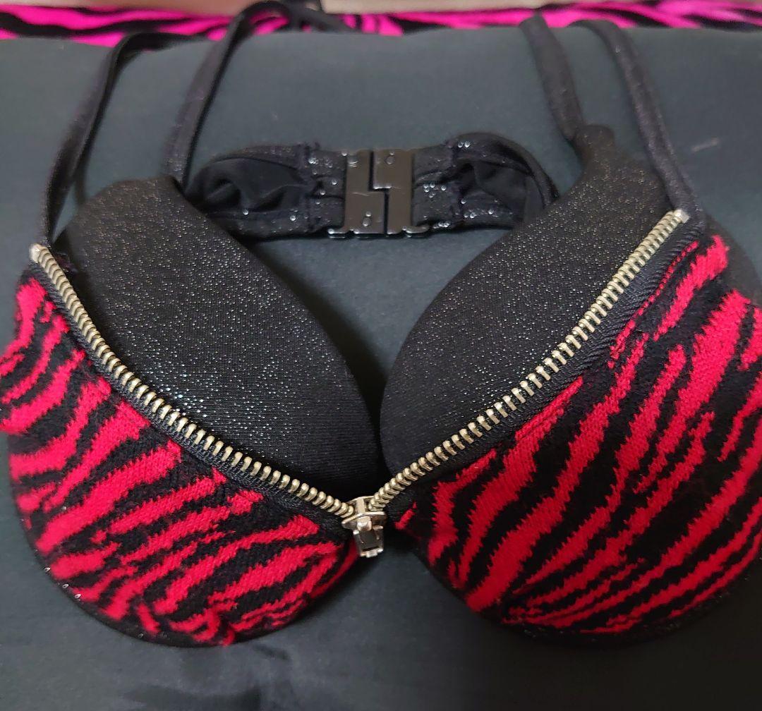 d.i.a 見せブラ 赤 ゼブラ