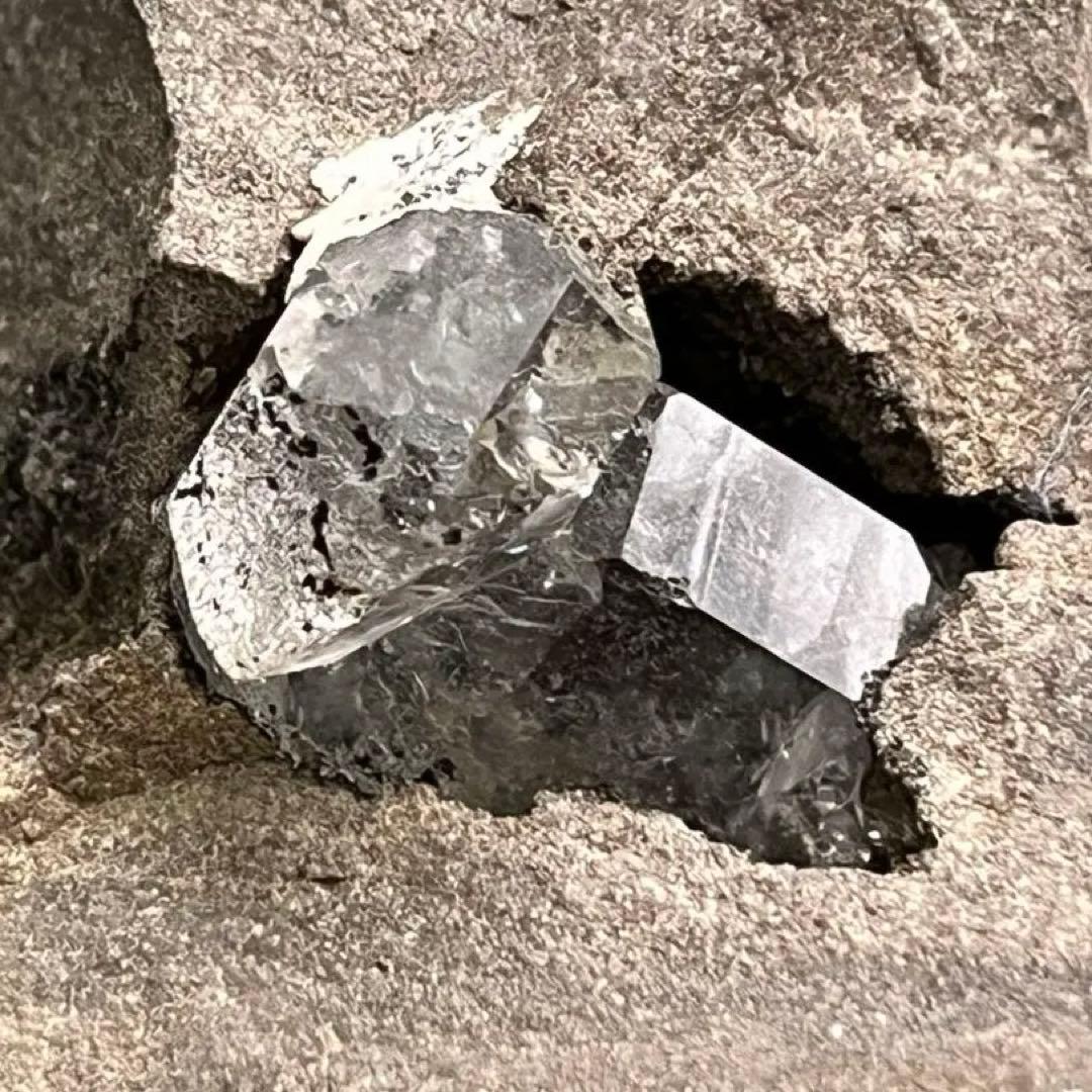 天然石　原石　ハーキマーダイヤモンド　母岩付き　142g パワーストーン