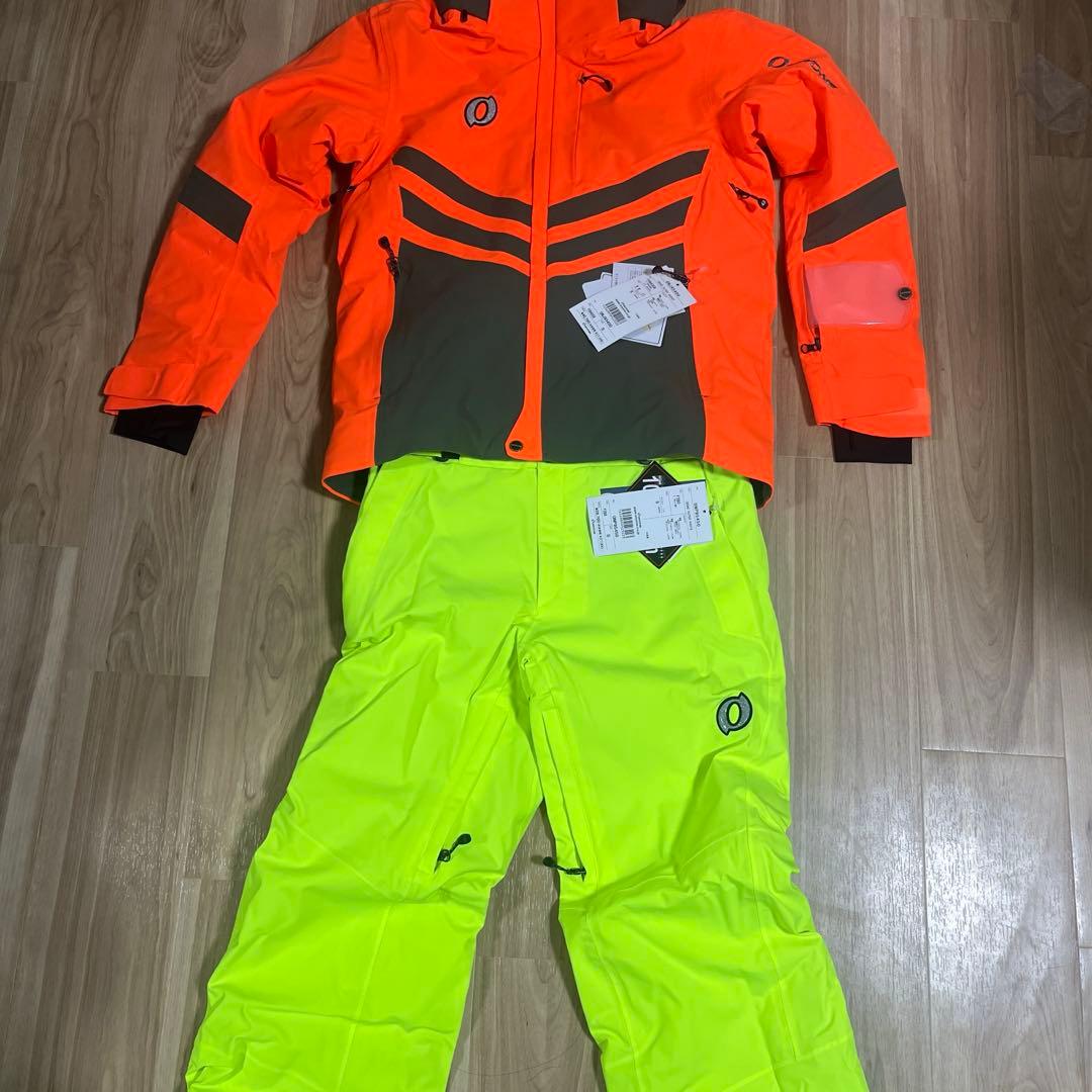 ONYONE デモモデル　スキーウェア　上下セット　レディース　S 新品タグ付き