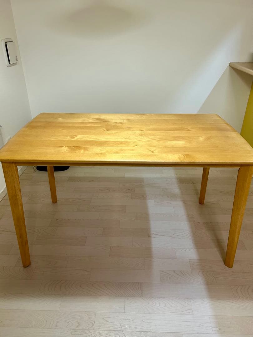 ダイニングテーブル　ニトリ