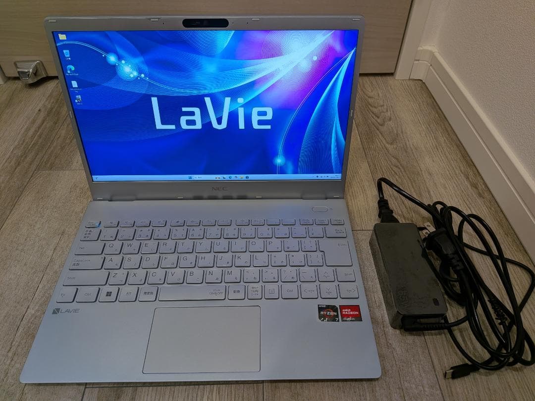 バッテリーを新品に交換済み！NEC LaVie PC-N1355DAM