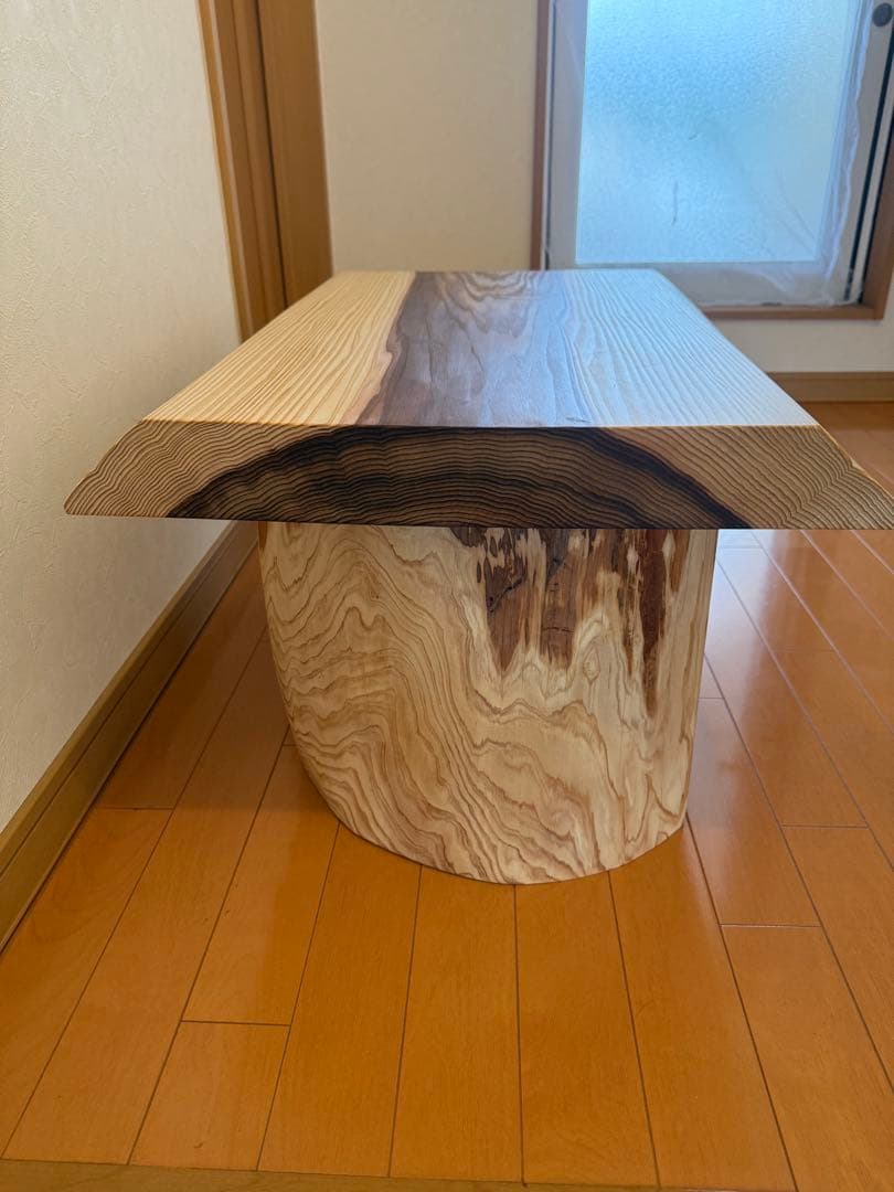 天然杉一枚板最高級杢目のゴツ脚安定テーブル　beeswax塗装仕上げ‼️