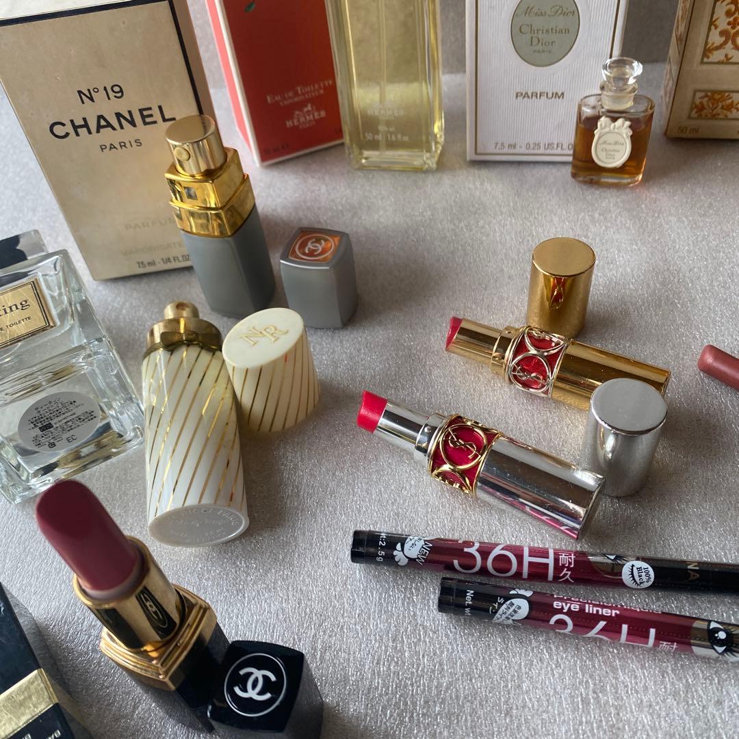 香水.CHANELクリスチャンディオール.イブサンローラン.コスメ色々まとめ売り