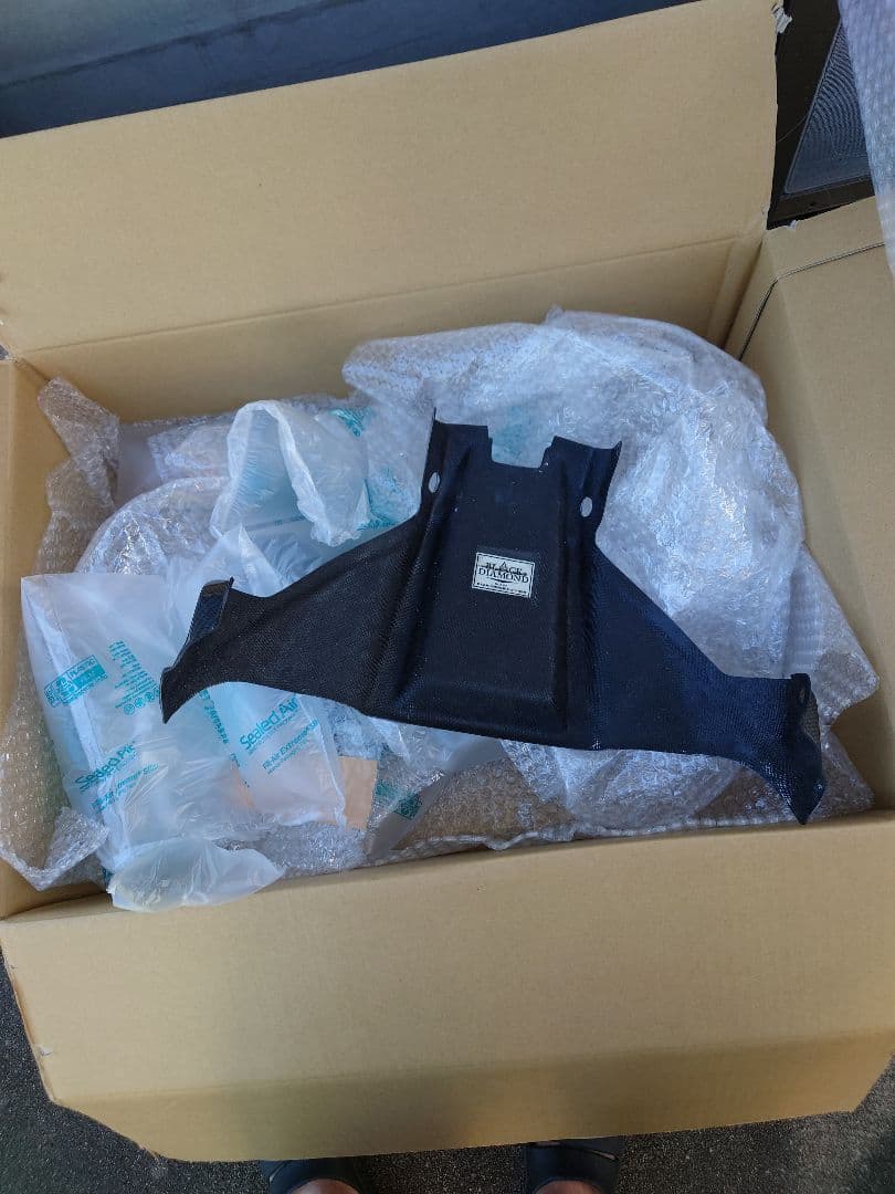 Kawasaki ZX-10R A-TECH　フロントカバー